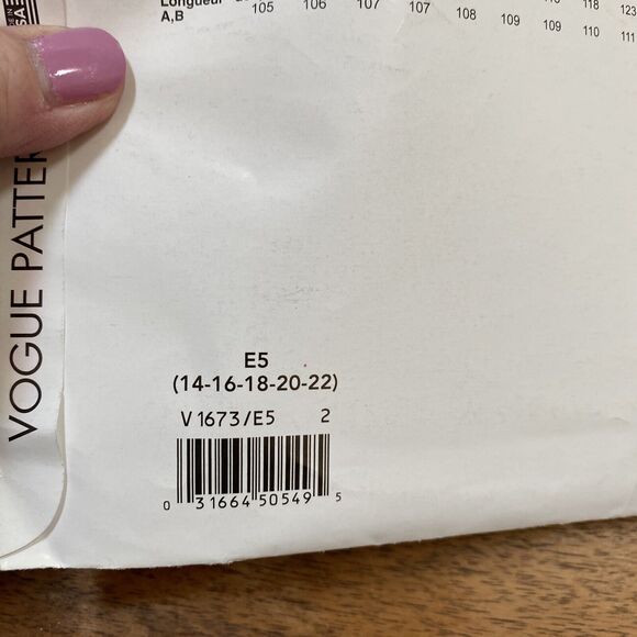 Vogue Sewing Pattern V1673 Misses Fitted Sheath Dress Sleeve Variations Sz 14-22 - Picture 5 of 6